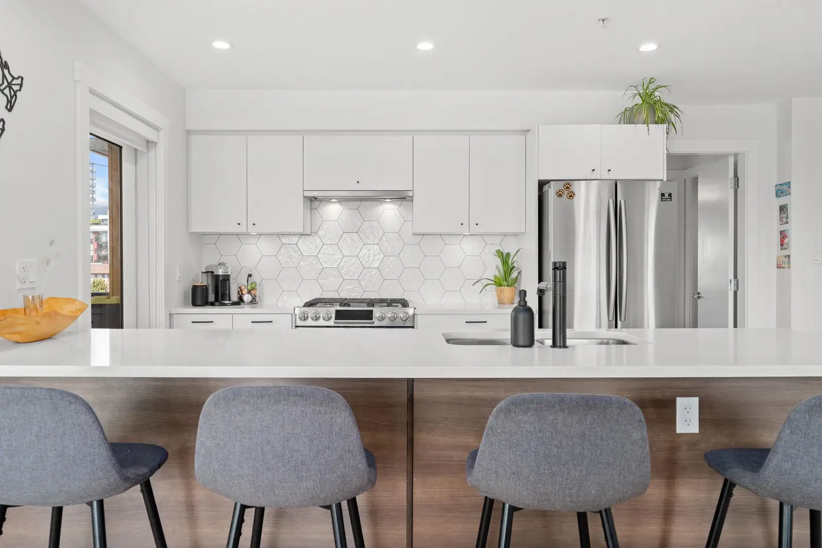 307 1519 CROWN STREET, North Vancouver BC V7J 1G6