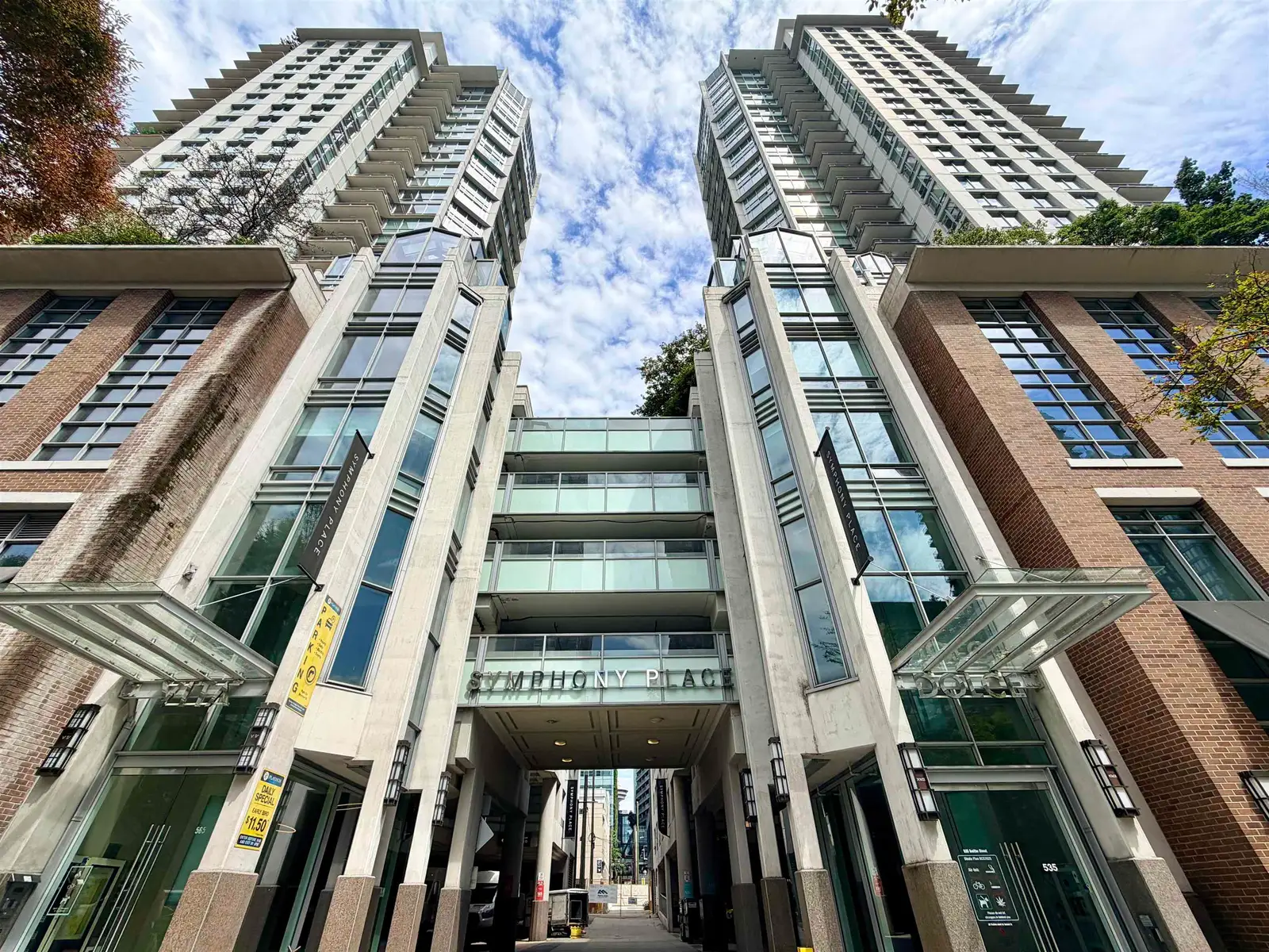 2006 535 SMITHE STREET, Vancouver BC V6B 0H2