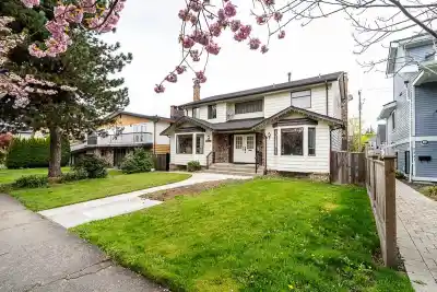 2235 W 16TH AVENUE, Vancouver BC V6K 3B4