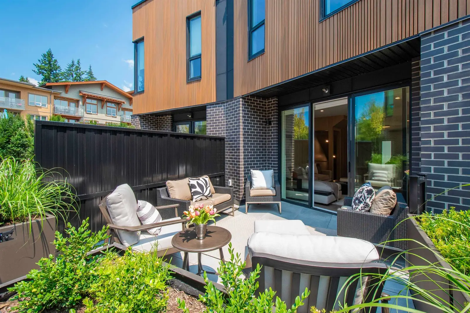 3181 CANFIELD CRESCENT, North Vancouver BC V7R 2V9
