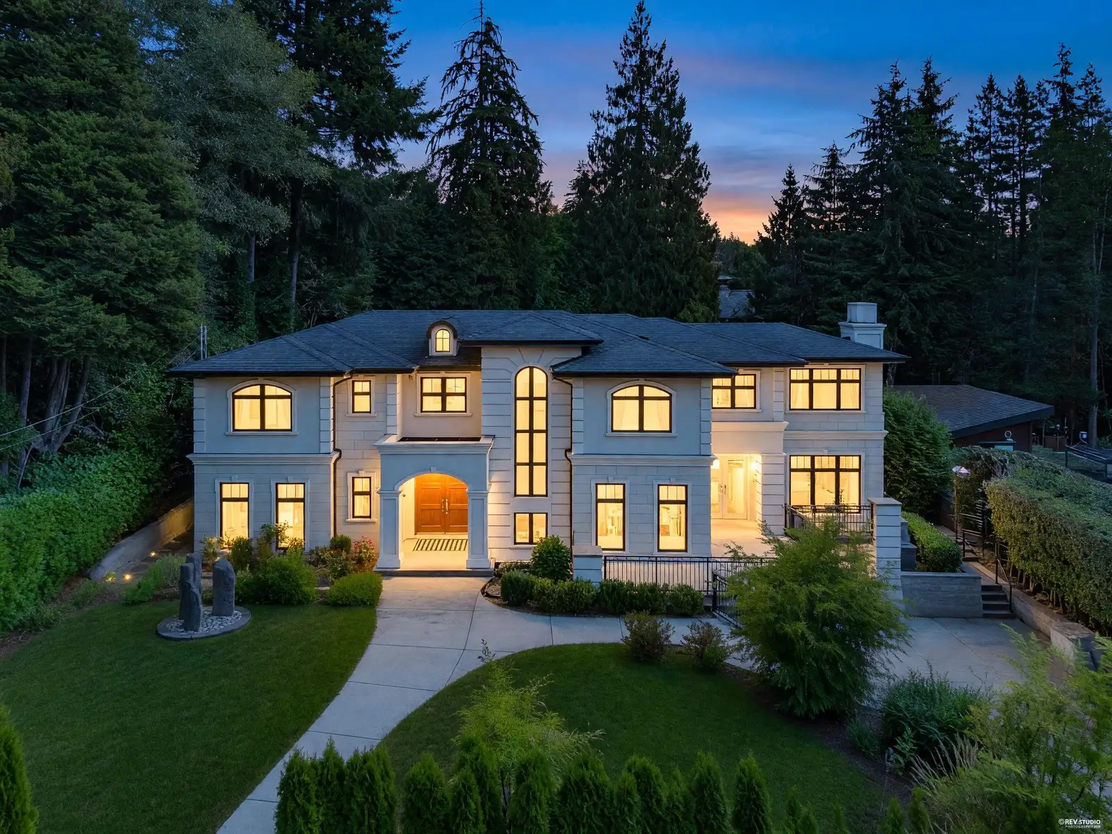 920 3RD STREET, West Vancouver BC V7T 2J3
