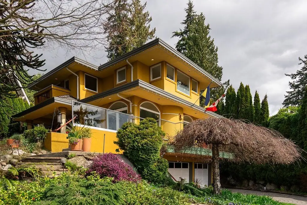 2635 ROSEBERY AVENUE, West Vancouver BC V7V 3A3