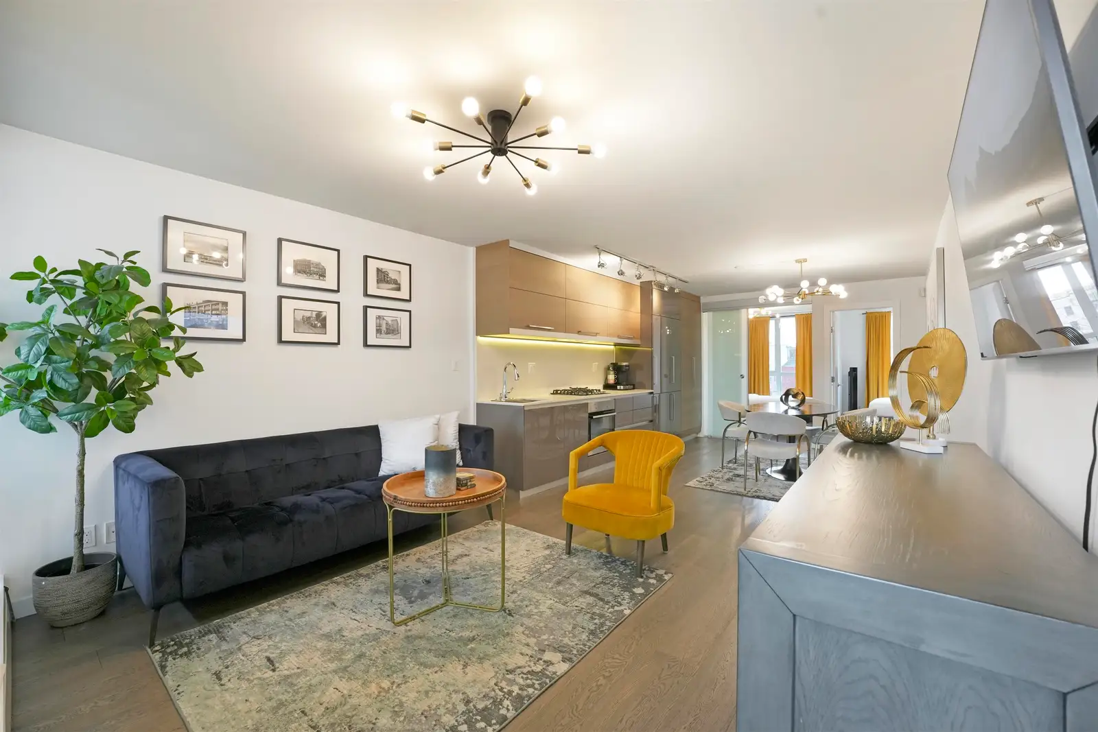 608 189 KEEFER STREET, Vancouver BC V6A 0C8