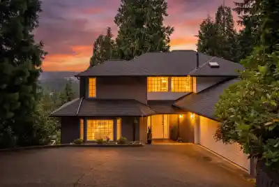 1241 COLEMAN STREET, North Vancouver BC V7K 3C2
