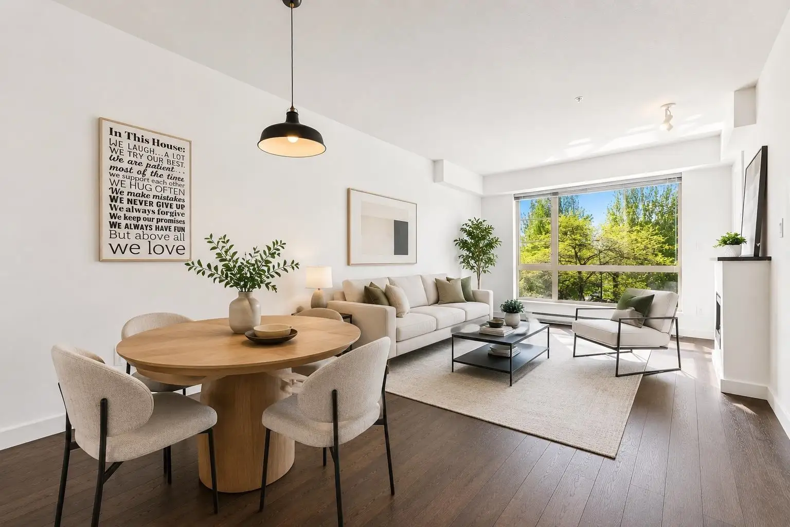 303 1330 MARINE DRIVE, North Vancouver BC V7P 1T4