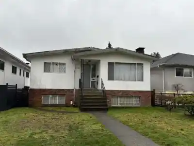 2894 E 43RD AVENUE, Vancouver BC V5R 2Z2