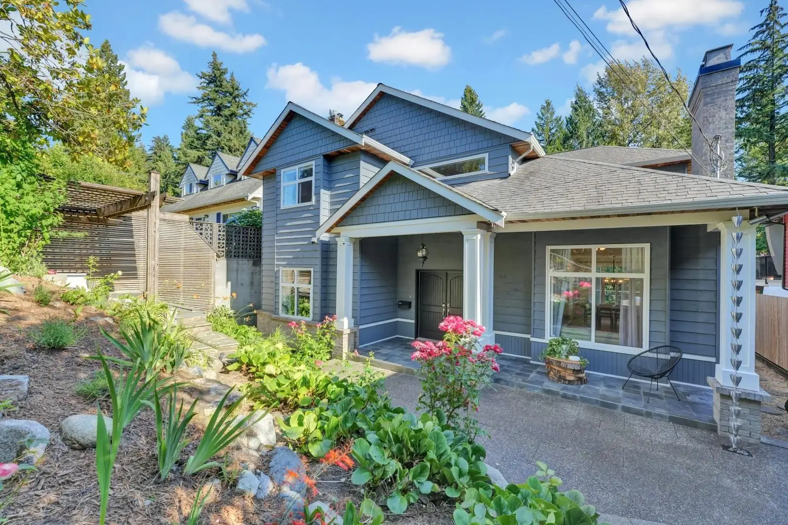 425 TEMPE CRESCENT, North Vancouver BC V7N 1E7