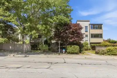 202 5553 16 AVENUE, Delta BC V4M 2H7