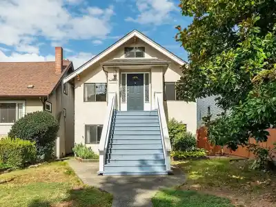 295 W 17TH AVENUE, Vancouver BC V5Y 1Z9