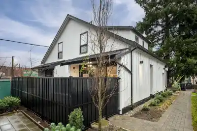 721 E 26TH AVENUE, Vancouver BC V5V 2H9