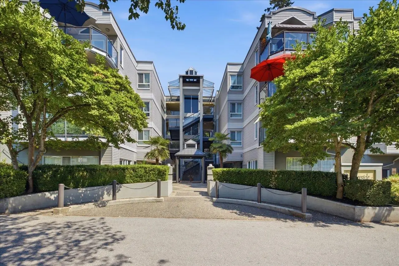 303 2250 SE MARINE DRIVE, Vancouver BC V5P 2S2