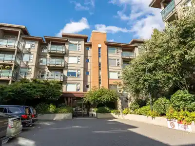 313 1677 LLOYD AVENUE, North Vancouver BC V7P 0B1