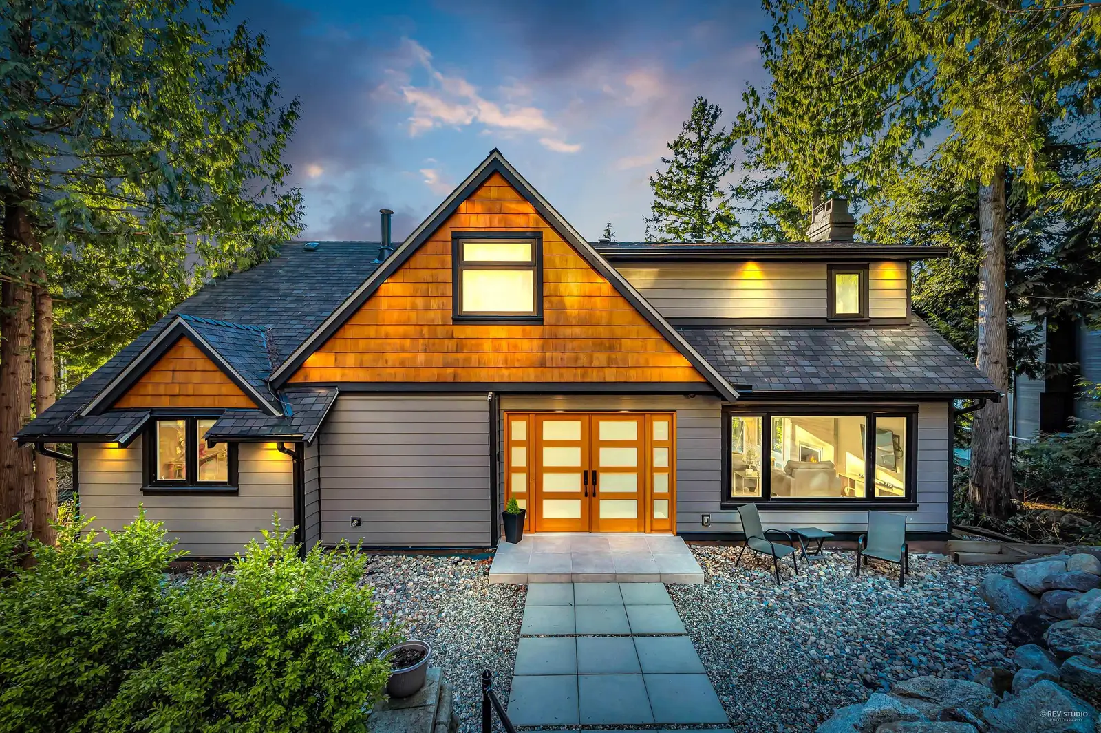 130 OCEANVIEW PLACE, Lions Bay BC V0N 2E0