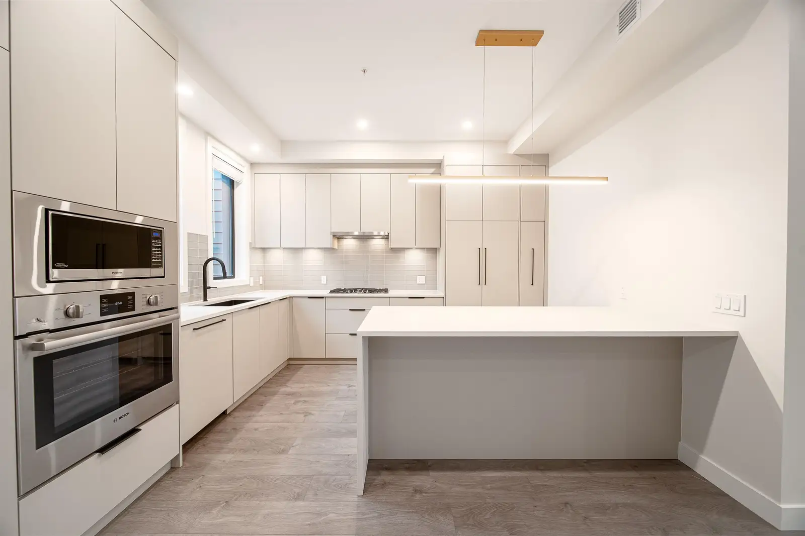 218 8699 SPIRES ROAD, Richmond BC V6Y 1W4
