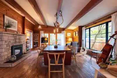 5817 EAGLE ISLAND, West Vancouver BC V7W 1V6