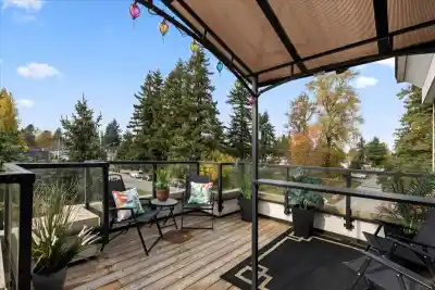 304 14960 102A AVENUE, Surrey BC V3R 6A3