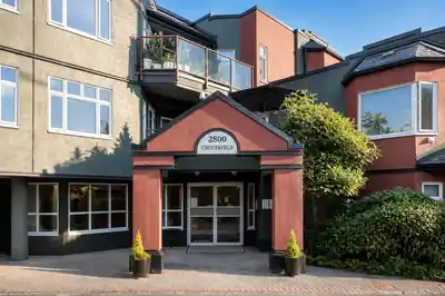 307 2800 CHESTERFIELD AVENUE, North Vancouver BC V7N 4M1