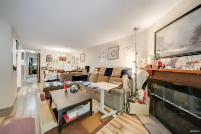 14828 HOLLY PARK LANE, Surrey BC V3R 6Y2