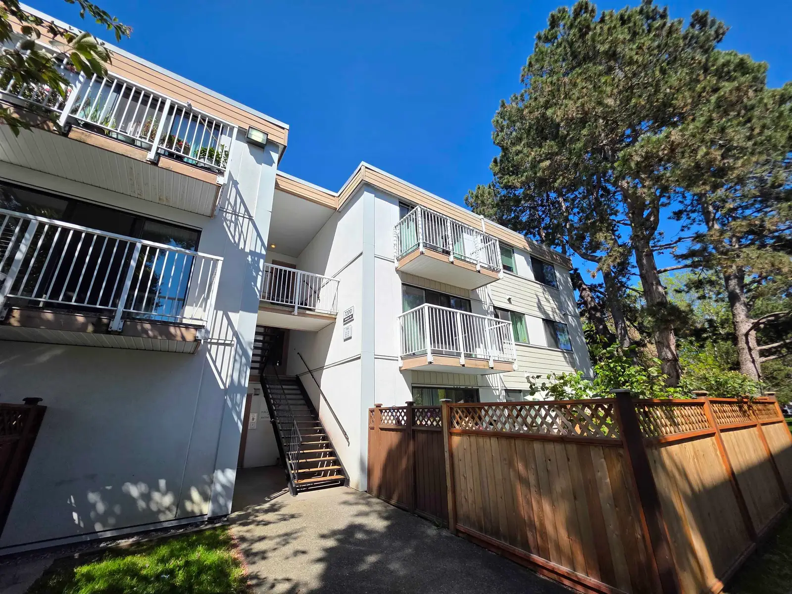 208 7200 LINDSAY ROAD, Richmond BC V7C 3M6