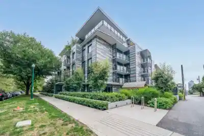 305 488 W 58TH AVENUE, Vancouver BC V5X 1V5