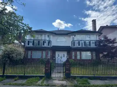 6425 ONTARIO STREET, Vancouver BC V5W 2N1