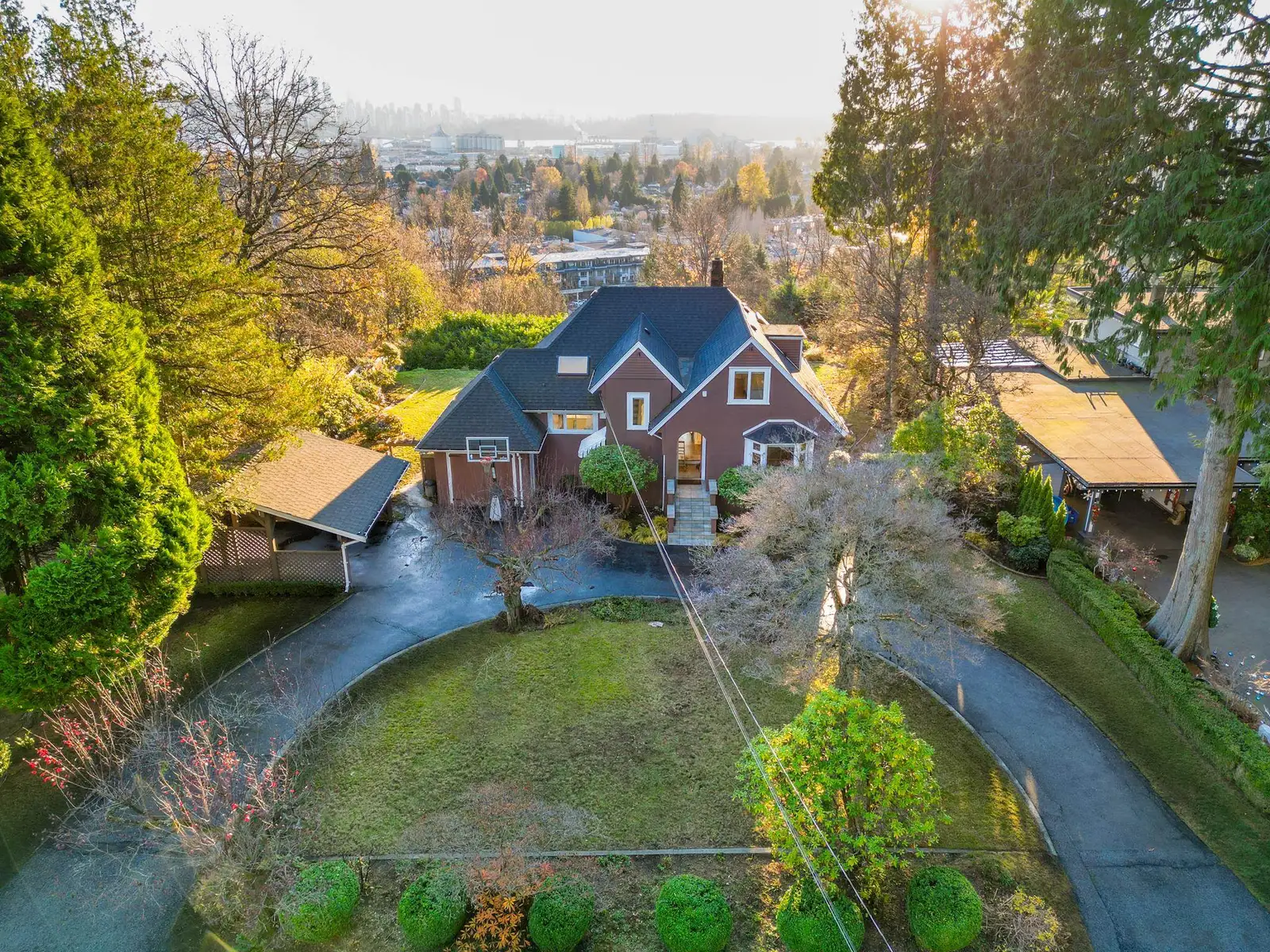 1275 W KEITH ROAD, North Vancouver BC V7P 1Y9