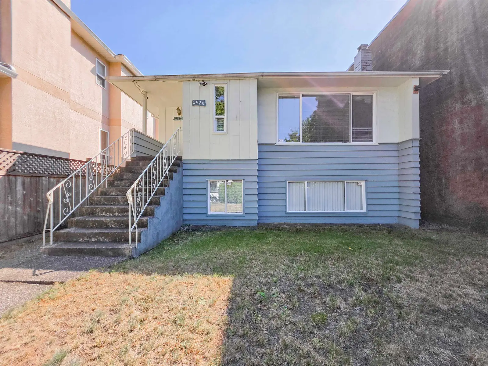 2920 GRAVELEY STREET, Vancouver BC V5K 3K3