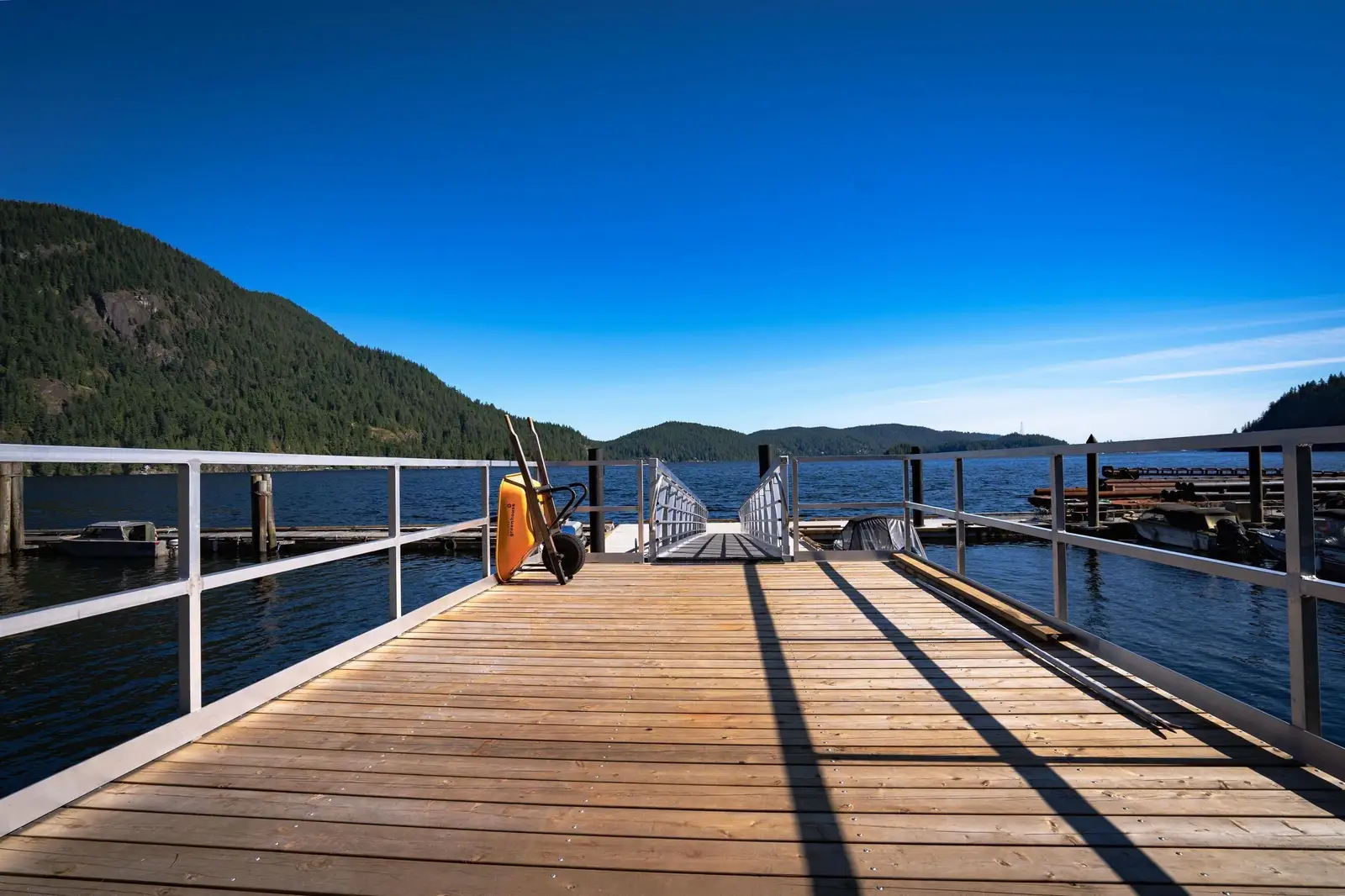 6 BRIGHTON BEACH, North Vancouver BC V0V 0V0