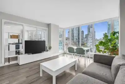 1805 788 HAMILTON STREET, Vancouver BC V6B 0E9