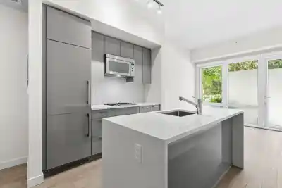 104 4488 CAMBIE STREET, Vancouver BC V5Y 0M2