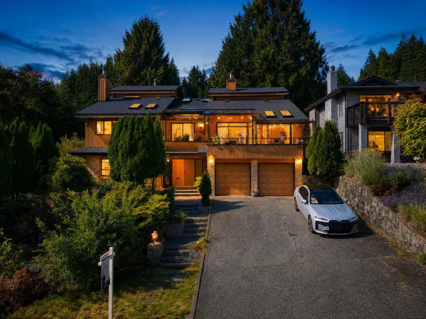 2940 DRESDEN WAY, North Vancouver BC V7H 1P6