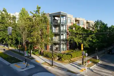 307 588 W 45TH AVENUE, Vancouver BC V5Z 4S3