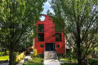101 1550 E 3RD AVENUE, Vancouver BC V5N 1G9