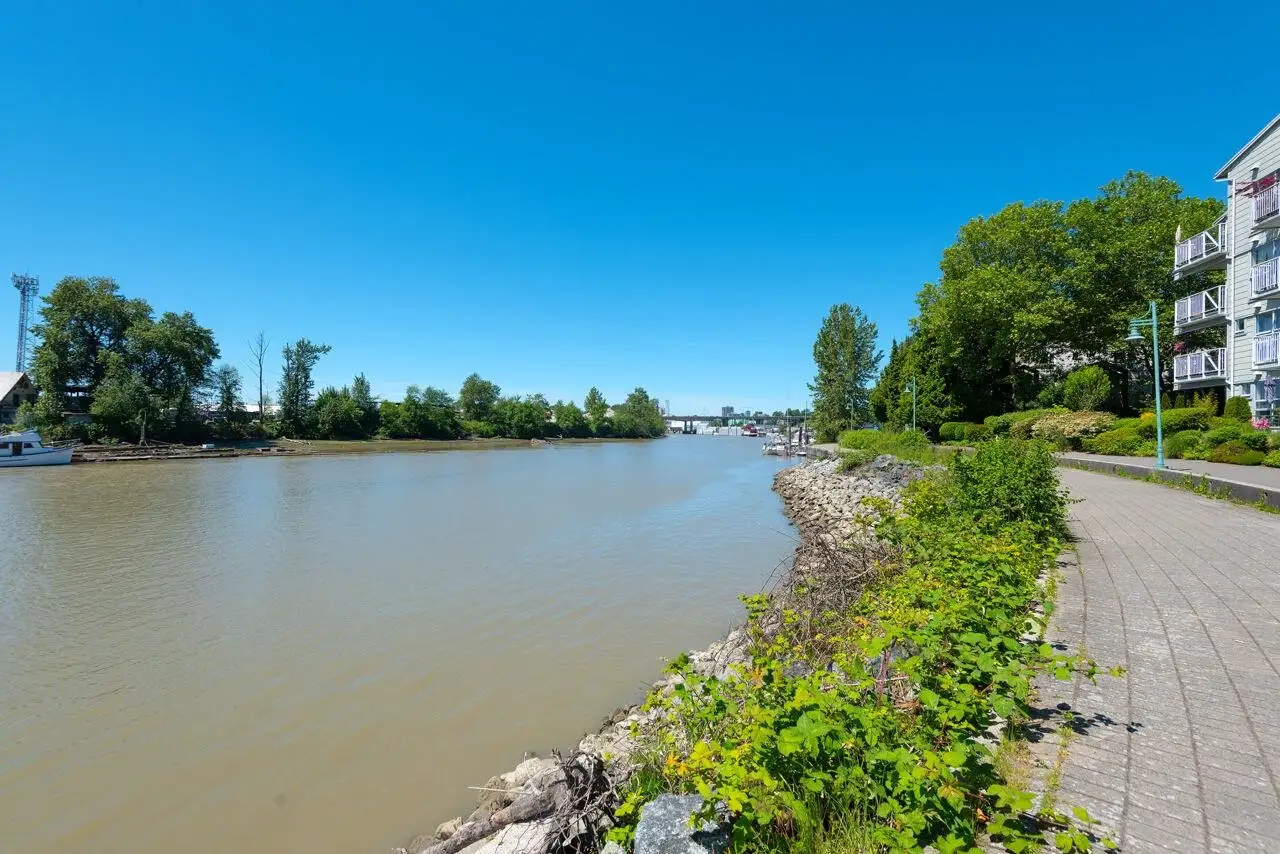 402 2080 E KENT AVENUE SOUTH, Vancouver BC V5P 4X2