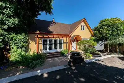 4327 LOCARNO CRESCENT, Vancouver BC V6R 1G2