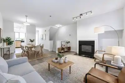 202 3683 WELLINGTON AVENUE, Vancouver BC V5R 4Z5