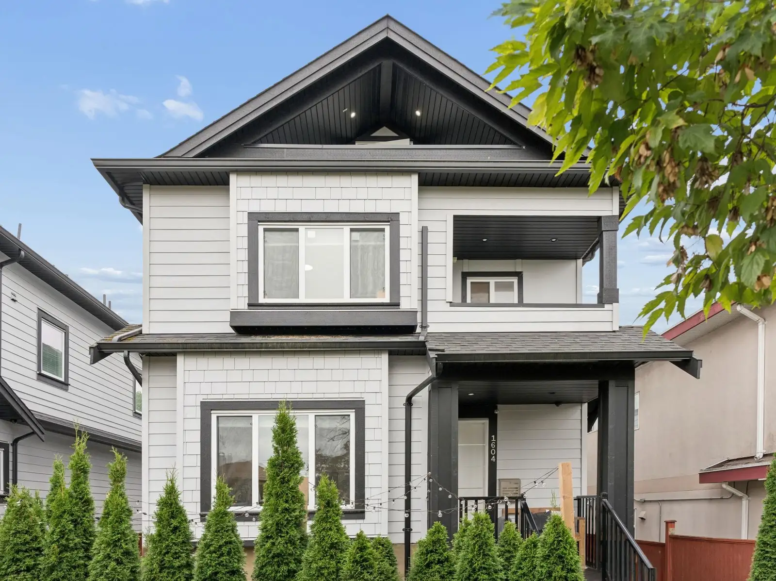 1604 E 36TH AVENUE, Vancouver BC V5P 1C4