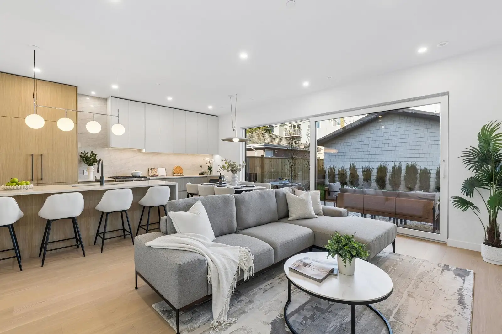 2 6040 LARCH STREET, Vancouver BC V6M 4E4
