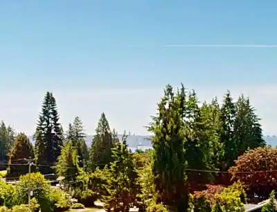 402 650 EVERGREEN PLACE, North Vancouver BC V7N 0A5