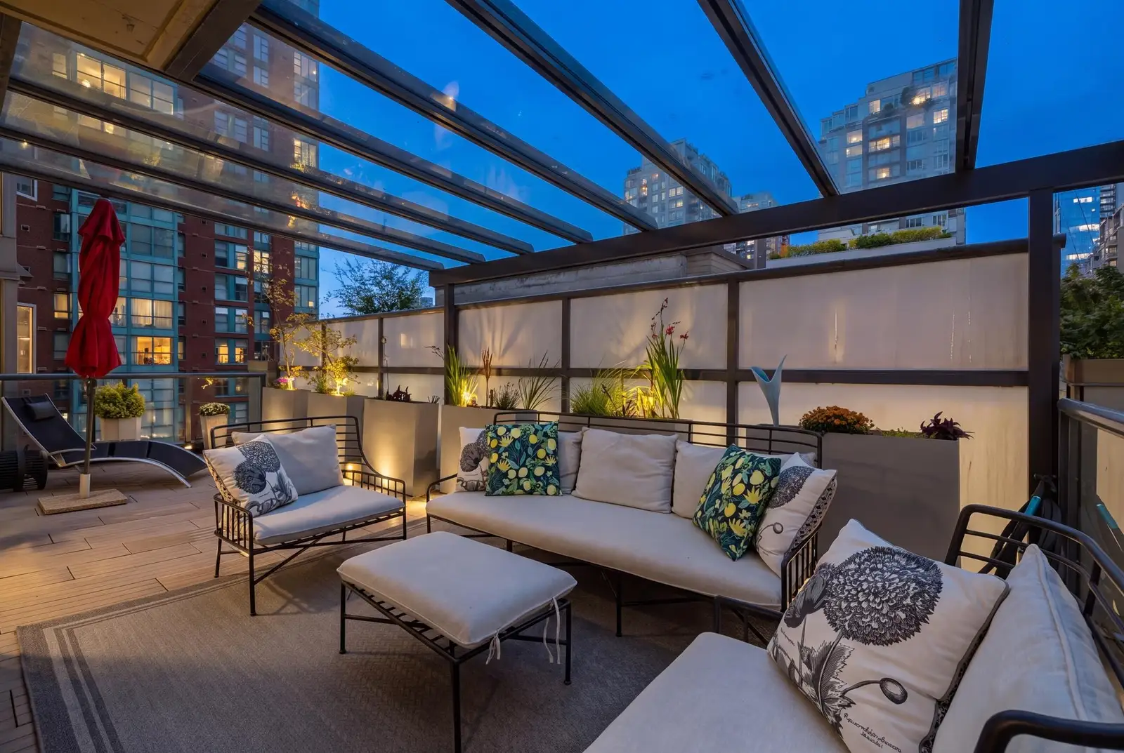 406 928 RICHARDS STREET, Vancouver BC V6B 6P6