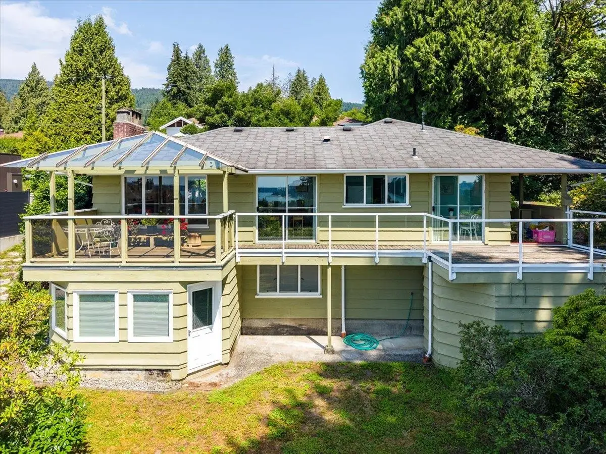 1430 NELSON AVENUE, West Vancouver BC V7T 2G8