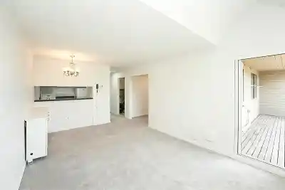413 8120 COLONIAL DRIVE, Richmond BC V7C 4V2