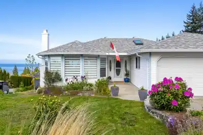 5007 LAUREL AVENUE, Sechelt BC V7Z 0B9