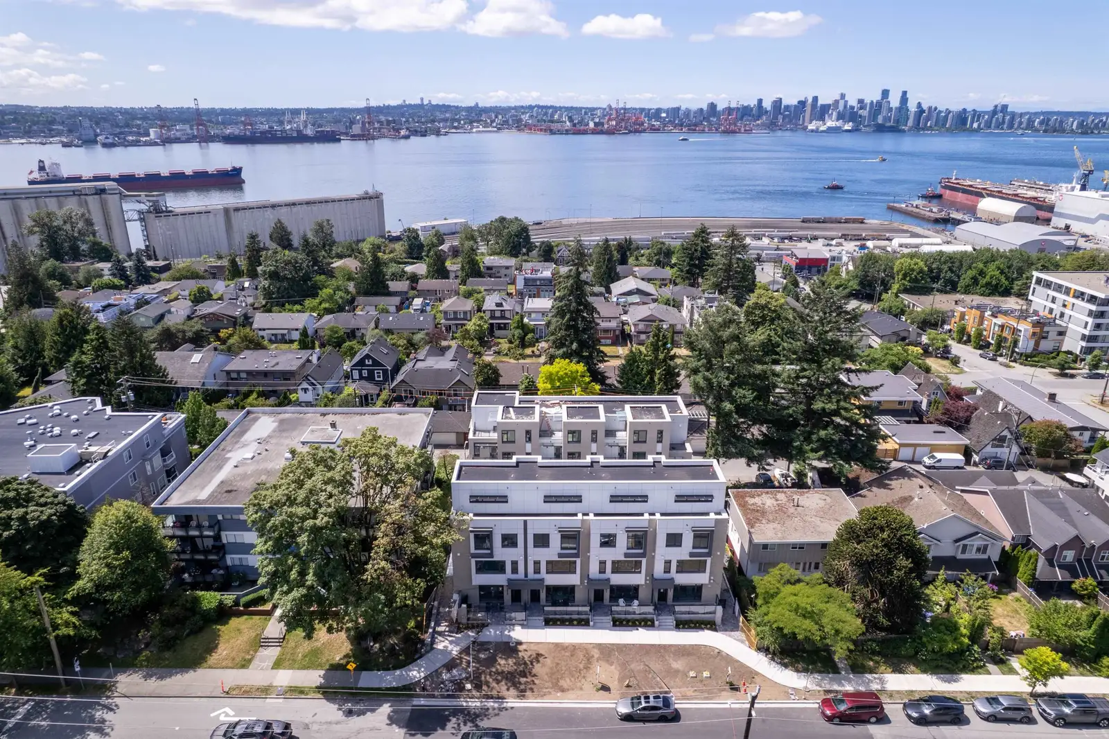 103 103A-433 E 3RD STREET, North Vancouver BC V7L 1G3