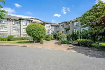 116 14885 105 AVENUE, Surrey BC V3R 2V6