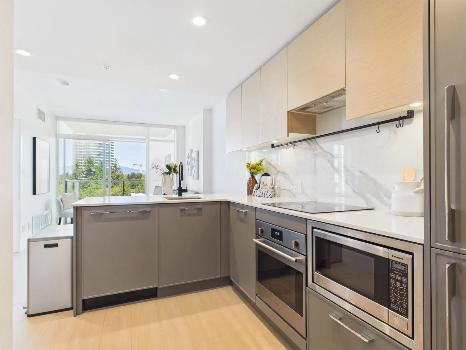 805 13745 GEORGE JUNCTION, Surrey BC V3T 0V8