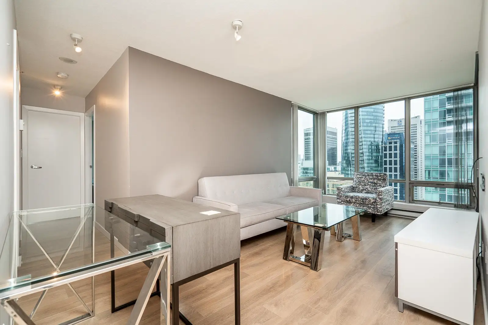 2604 1288 W GEORGIA STREET, Vancouver BC V6E 4R3