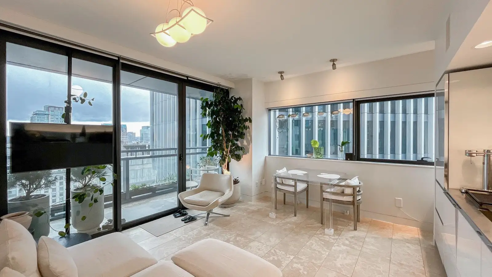 2005 838 W HASTINGS STREET, Vancouver BC V6C 0A6