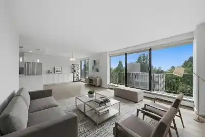 802 1745 ESQUIMALT AVENUE, West Vancouver BC V7V 1R7