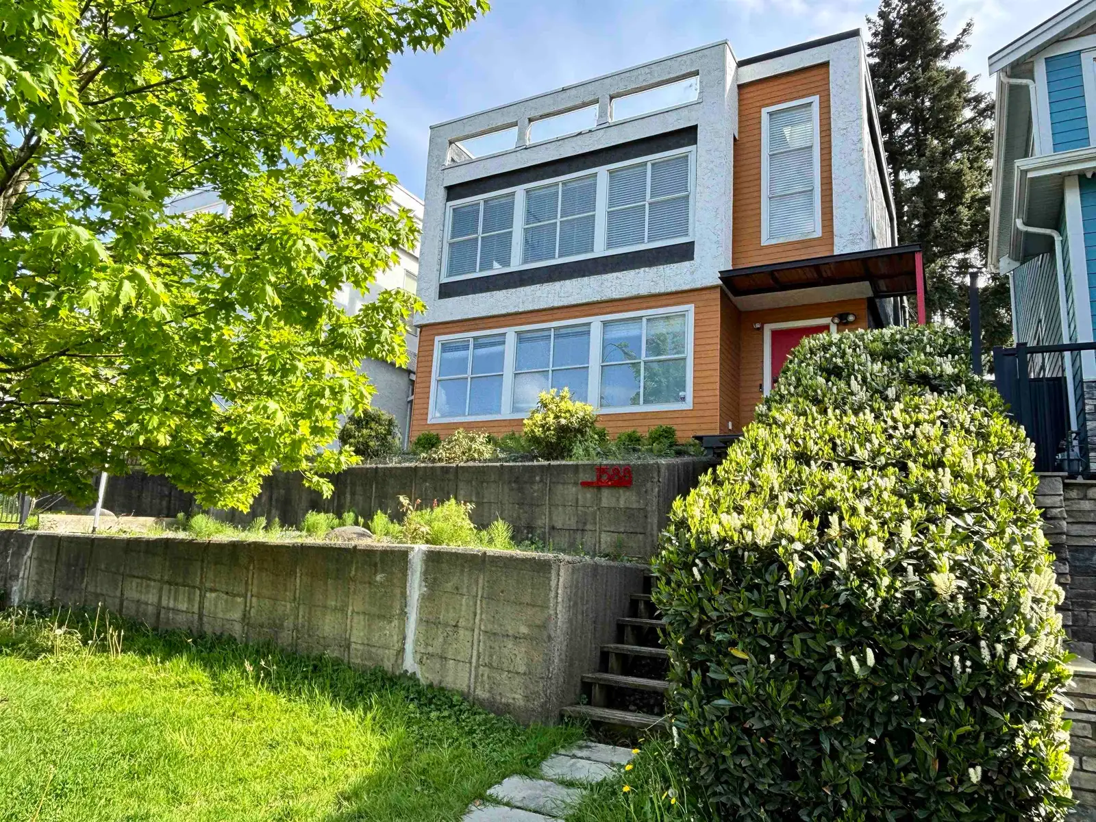 1588 E 41ST AVENUE, Vancouver BC V5P 1K2